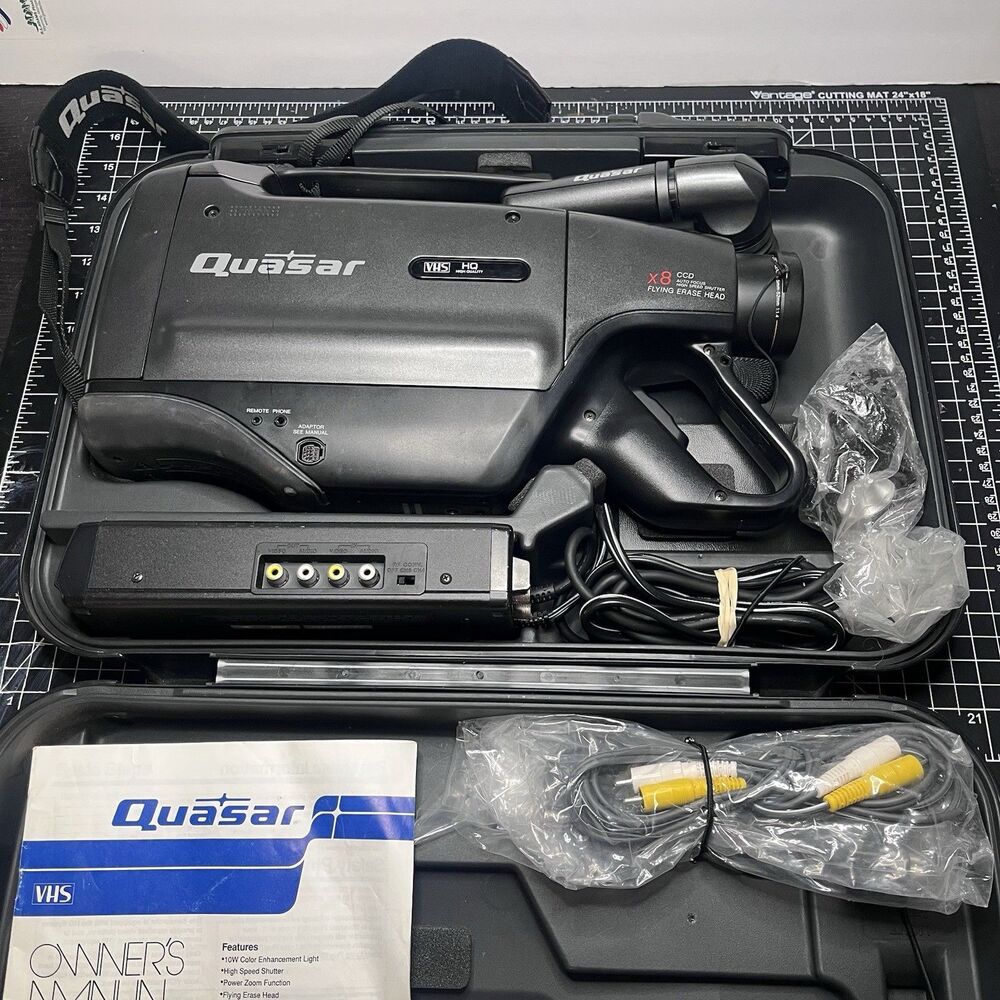 Quasar VHS Movie Camcorder VM-712 With Case + Power Cord Av Cables Light